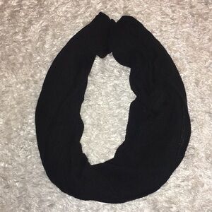🔻Soft, Black Infinity Scarf